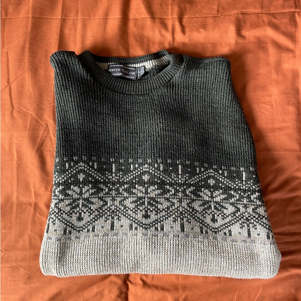 Men’s sweater